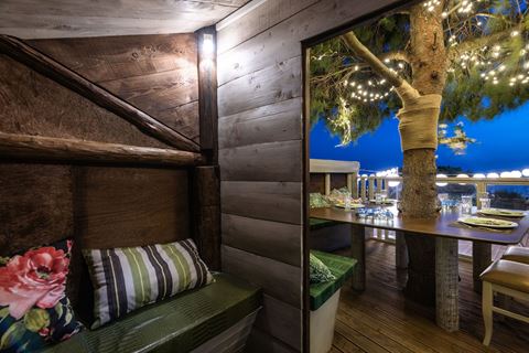 Private area - tree house - Cave Damianos Restaurant